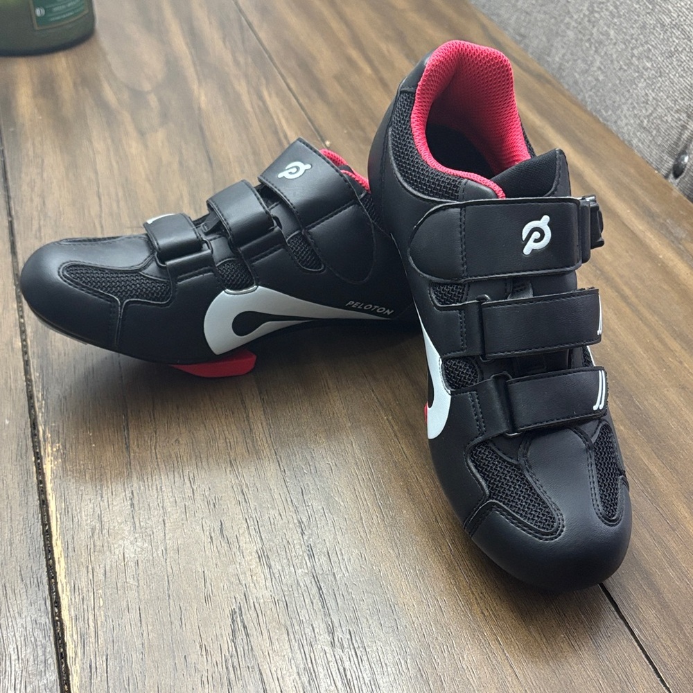 Peloton Cycling Shoes Size 38/7 NEW! Never used!